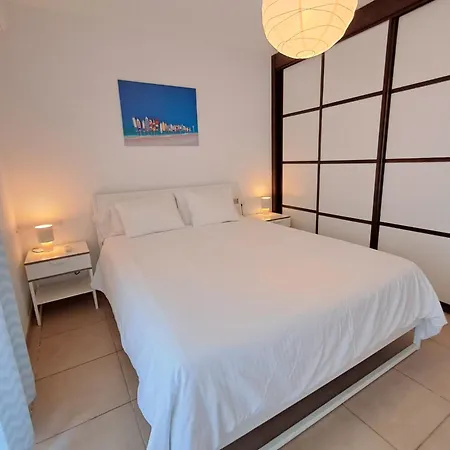 Spacious With Large Private Garden In Mar * 팔름-마르