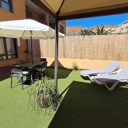 Spacious With Large Private Garden In Mar 팔름-마르