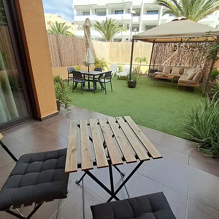 Spacious With Large Private Garden In Mar Appartement *