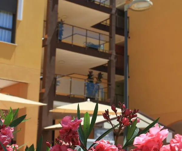 Spacious With Large Private Garden In Mar Palm-mar