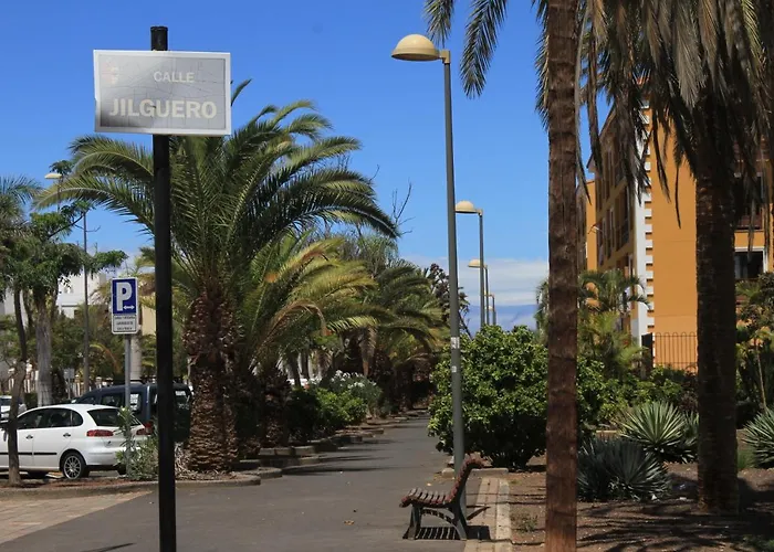 Appartement Spacious With Large Private Garden In Mar *