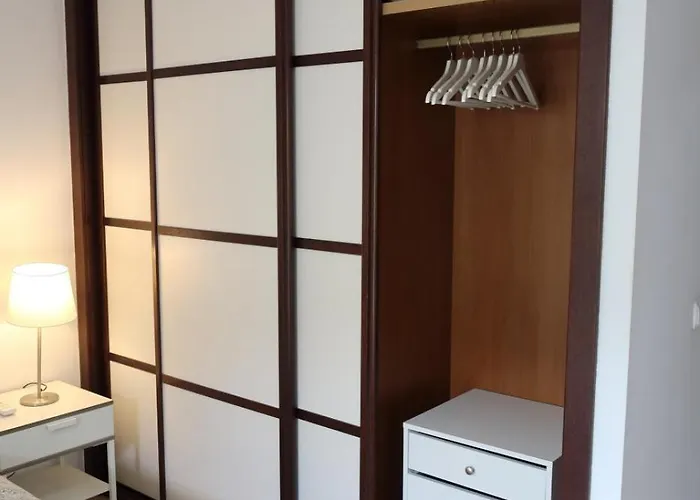 Spacious With Large Private Garden In Mar Appartement