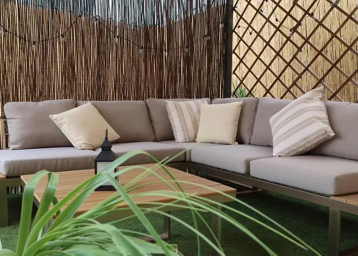 Spacious With Large Private Garden In Mar *