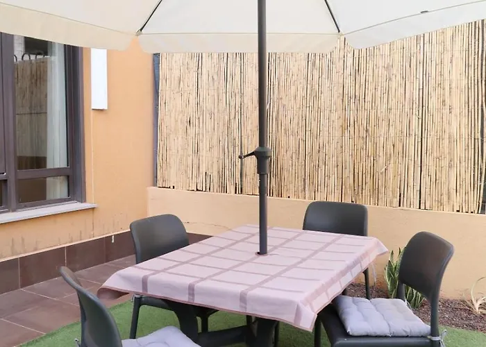 Spacious With Large Private Garden In Mar Daire *