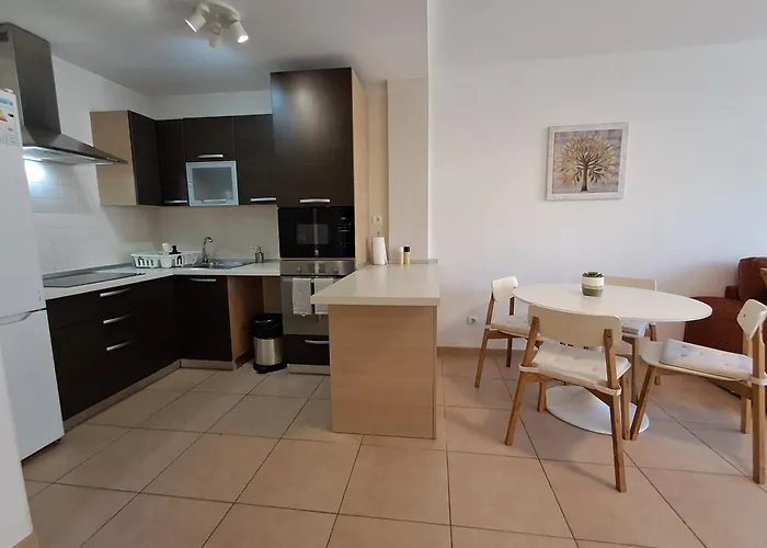 Daire Spacious With Large Private Garden In Mar Palm-mar