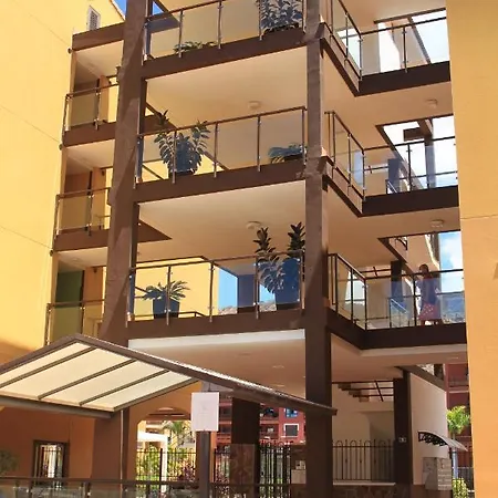 Spacious With Large Private Garden In Mar Palm-mar