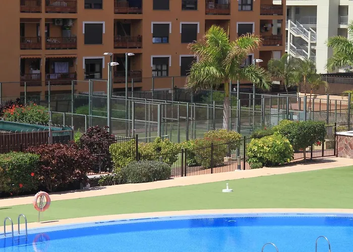 Spacious With Large Private Garden In Mar פאלם-מאר