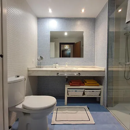 Spacious With Large Private Garden In Mar Apartament *